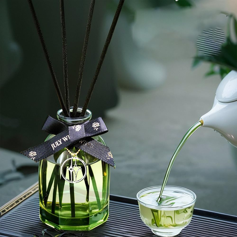 Reed Diffuser, Home Fragrance Essential Oil with 5 Reed Sticks for Home Bathroom Office Décor 150ml